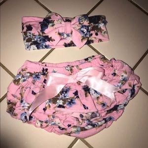 NWOT Baby Bloomer & Headband Set